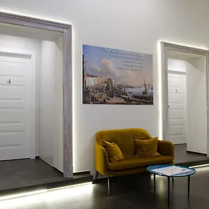 Hotel Svelata, Neapol